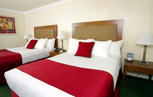 фото отеля Best Western Plus InnSuites Tucson Foothills Hotel & Suites