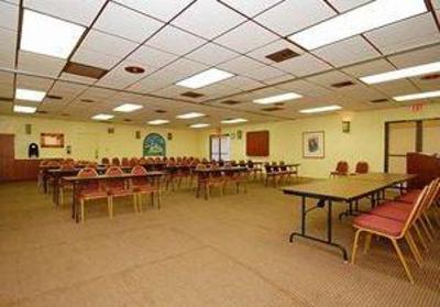 фото отеля Best Western Plus InnSuites Tucson Foothills Hotel & Suites