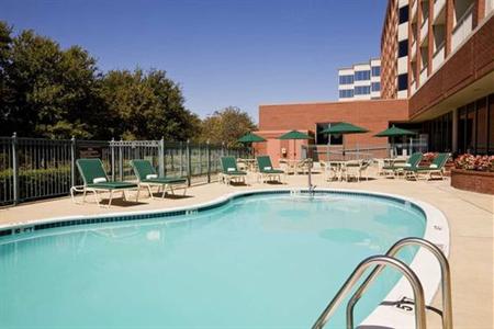 фото отеля Doubletree Club Dallas - Farmer's Branch