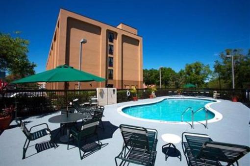 фото отеля Hampton Inn North Universal Blvd