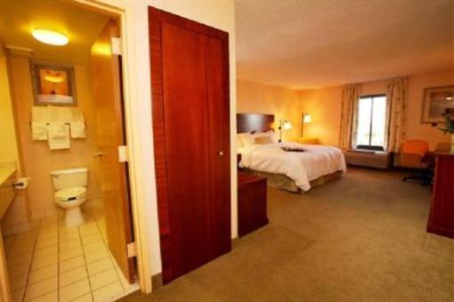 фото отеля Hampton Inn North Universal Blvd