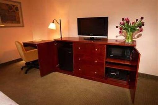 фото отеля Hampton Inn North Universal Blvd