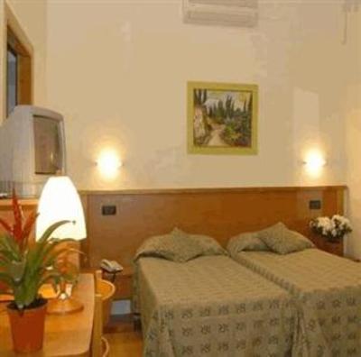 фото отеля Hotel AVE