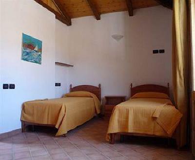 фото отеля Borgo San Francesco Bed & Breakfast Gioiosa Marea