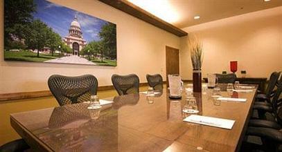 фото отеля Wyndham Garden Hotel & Woodward Conference Center
