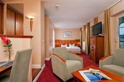 фото отеля Loev Rugen Hotel Binz