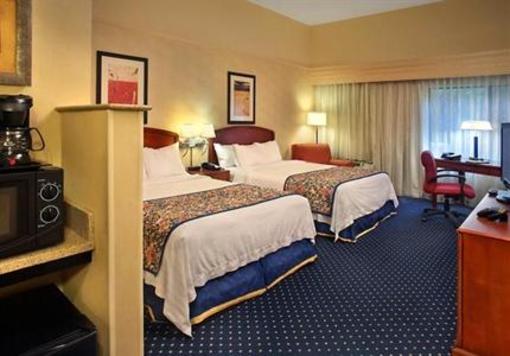 фото отеля Courtyard Providence Warwick