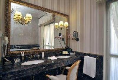 фото отеля Nobilis Hotel
