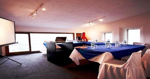 фото отеля Aztic Hotel and Executive Suites
