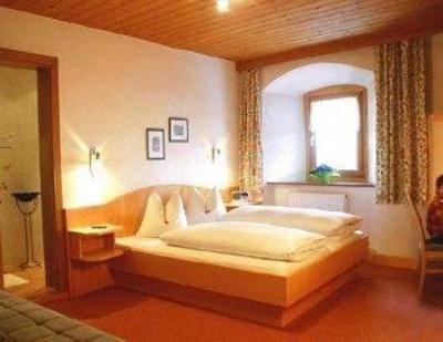 фото отеля Hotel Gasthof Löwen Silz