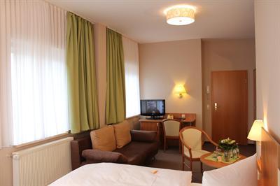 фото отеля Hotel Garni Am Uenglinger Tor