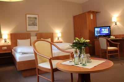 фото отеля Hotel Garni Am Uenglinger Tor