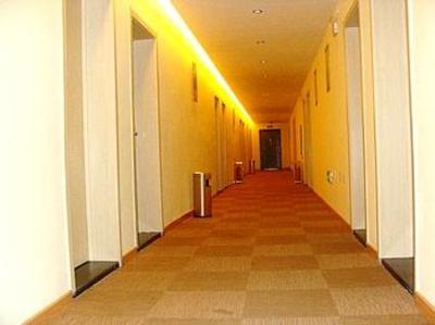 фото отеля Thank You Inn Linyi Yimeng Road