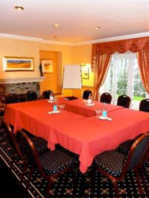 фото отеля Lyncombe Lodge Hotel & Restaurant