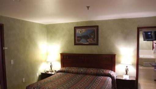 фото отеля Wolfclan Hotel