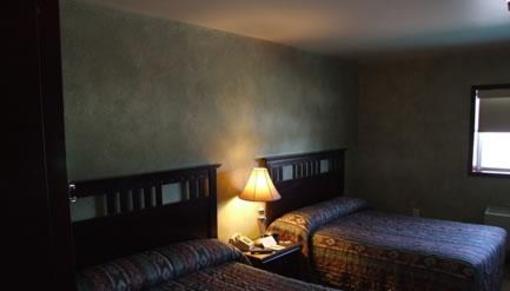 фото отеля Wolfclan Hotel
