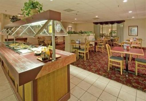 фото отеля Americas Best Value Inn Forest