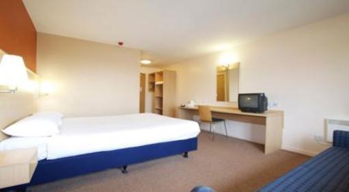 фото отеля Travelodge Birmingham Yardley