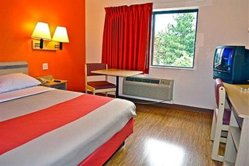 фото отеля Motel 6 Chicago Northwest Palatine