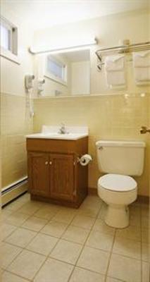 фото отеля Travelers Inn Brunswick (Maine)