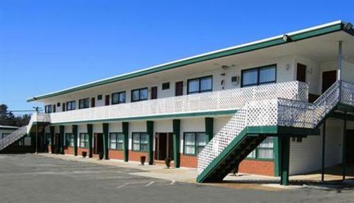 фото отеля Travelers Inn Brunswick (Maine)