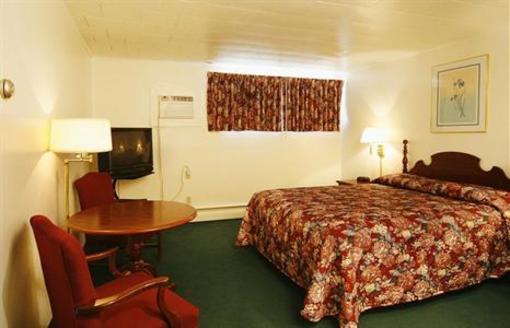 фото отеля Travelers Inn Brunswick (Maine)