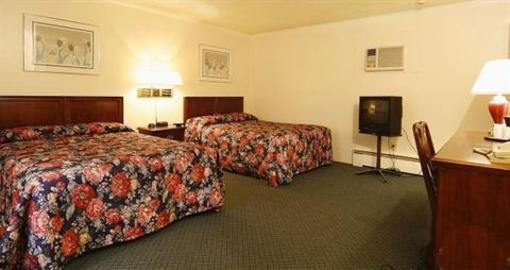 фото отеля Travelers Inn Brunswick (Maine)