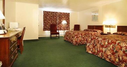 фото отеля Travelers Inn Brunswick (Maine)