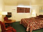 фото отеля Travelers Inn Brunswick (Maine)