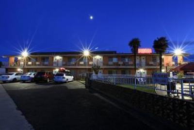 фото отеля Americas Best Value Inn - Red Bluff