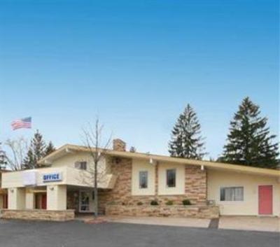 фото отеля Econo Lodge Wisconsin Rapids