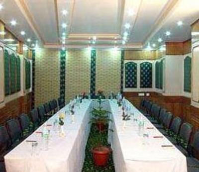 фото отеля Hotel Leela Regency