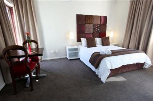 фото отеля Rustenbosch Guest House