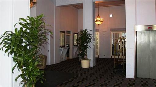 фото отеля Vantaggio Suites Cosmo