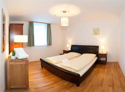 фото отеля Appartmenthaus Steinadler