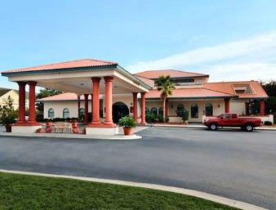 фото отеля Days Inn and Suites Savannah Gateway