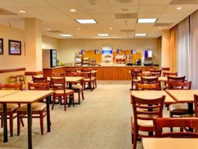 фото отеля Holiday Inn Express San Diego Downtown