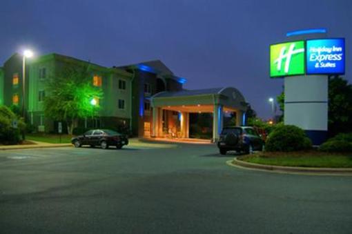 фото отеля Holiday Inn Express Hotel & Suites Brevard