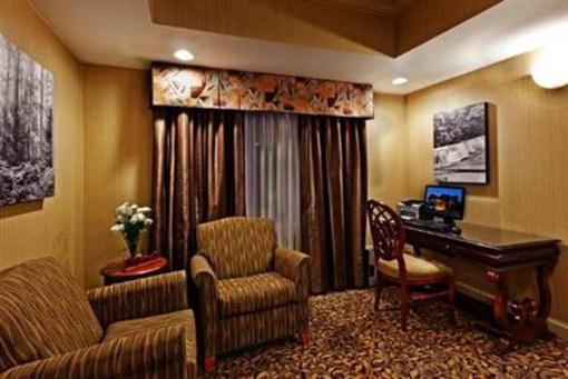 фото отеля Holiday Inn Express Hotel & Suites Brevard