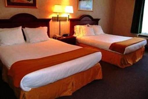 фото отеля Holiday Inn Express Hotel & Suites Brevard