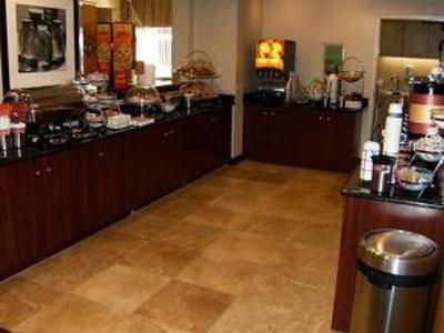 фото отеля Hampton Inn Northwest Seaworld San Antonio