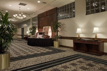 фото отеля Hilton Woodland Hills