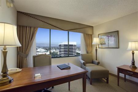 фото отеля Hilton Woodland Hills