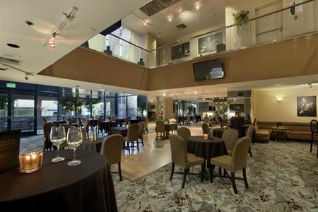 фото отеля Hilton Woodland Hills