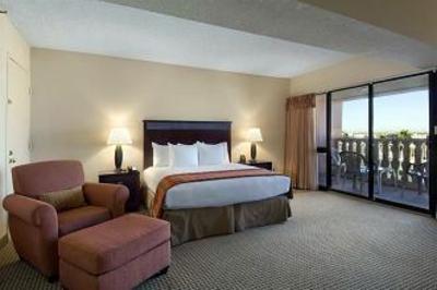 фото отеля Hilton Phoenix East / Mesa