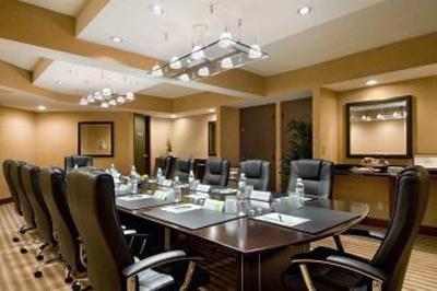 фото отеля Hilton Phoenix East / Mesa