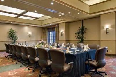 фото отеля Hilton Phoenix East / Mesa