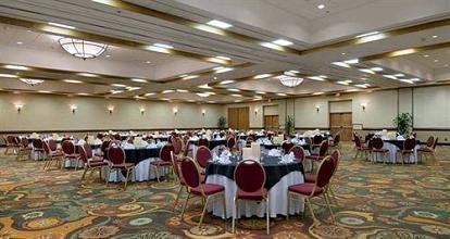 фото отеля Hilton Phoenix East / Mesa