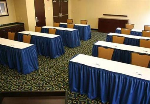 фото отеля SpringHill Suites Erie