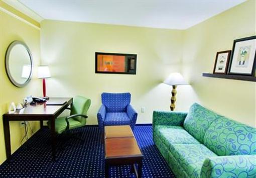 фото отеля SpringHill Suites Erie